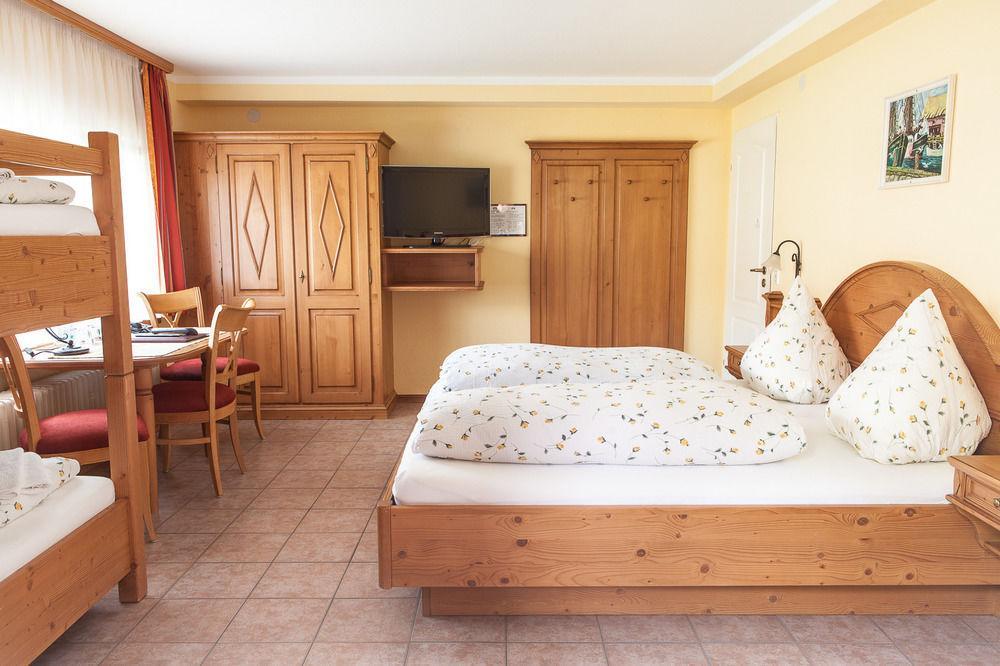 Hotel-Restaurant Zum Ochsen Schallstadt Buitenkant foto