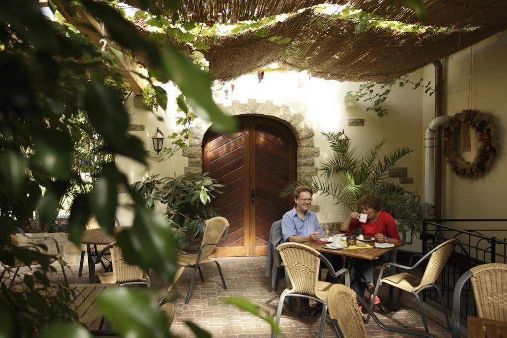 Hotel-Restaurant Zum Ochsen Schallstadt Buitenkant foto
