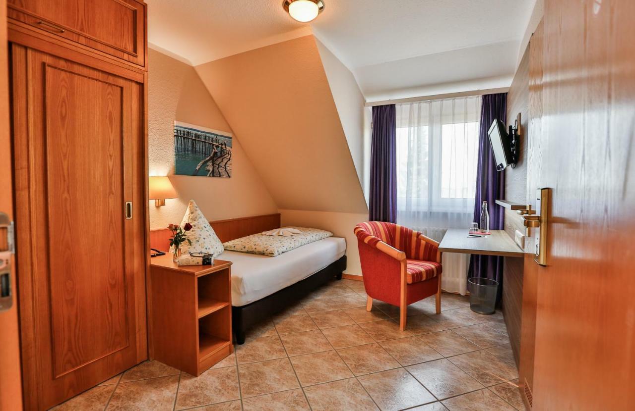 Hotel-Restaurant Zum Ochsen Schallstadt Buitenkant foto