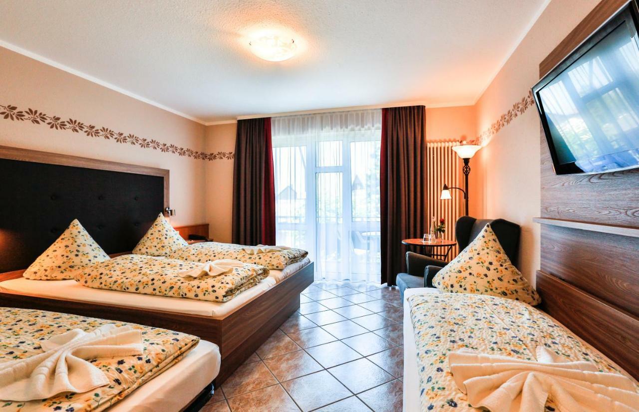 Hotel-Restaurant Zum Ochsen Schallstadt Buitenkant foto