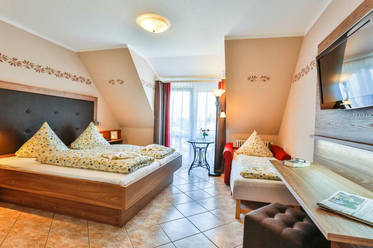 Hotel-Restaurant Zum Ochsen Schallstadt Buitenkant foto