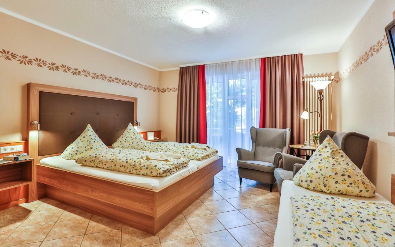 Hotel-Restaurant Zum Ochsen Schallstadt Buitenkant foto