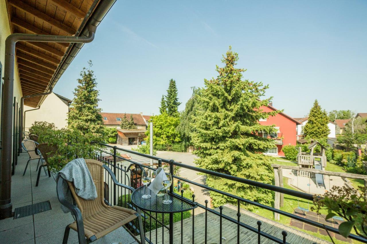 Hotel-Restaurant Zum Ochsen Schallstadt Buitenkant foto